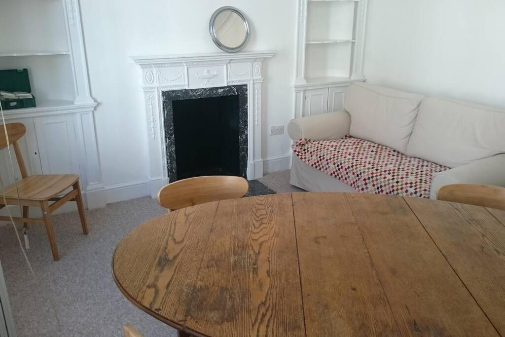 Central London Flat. Georgian Terrace. Bright. Exteriör bild